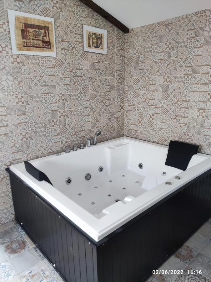 Villa Egipto Con Jacuzzi Y Piscina Climatizada Chiclana de la Frontera Exteriör bild