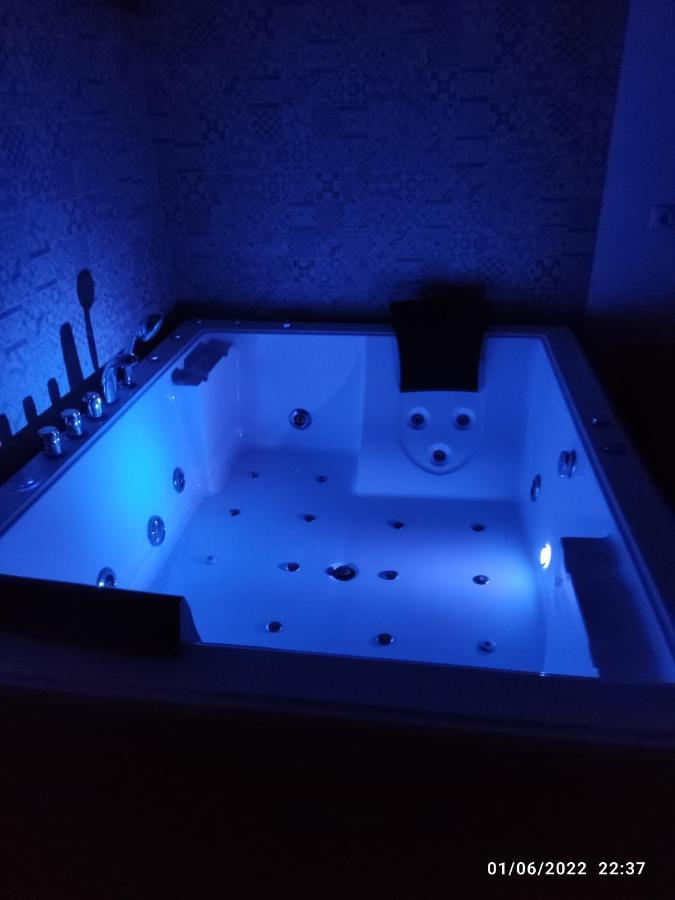 Villa Egipto Con Jacuzzi Y Piscina Climatizada Chiclana de la Frontera Exteriör bild