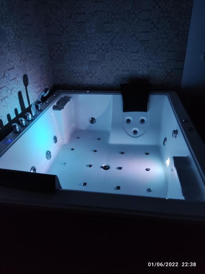 Villa Egipto Con Jacuzzi Y Piscina Climatizada Chiclana de la Frontera Exteriör bild