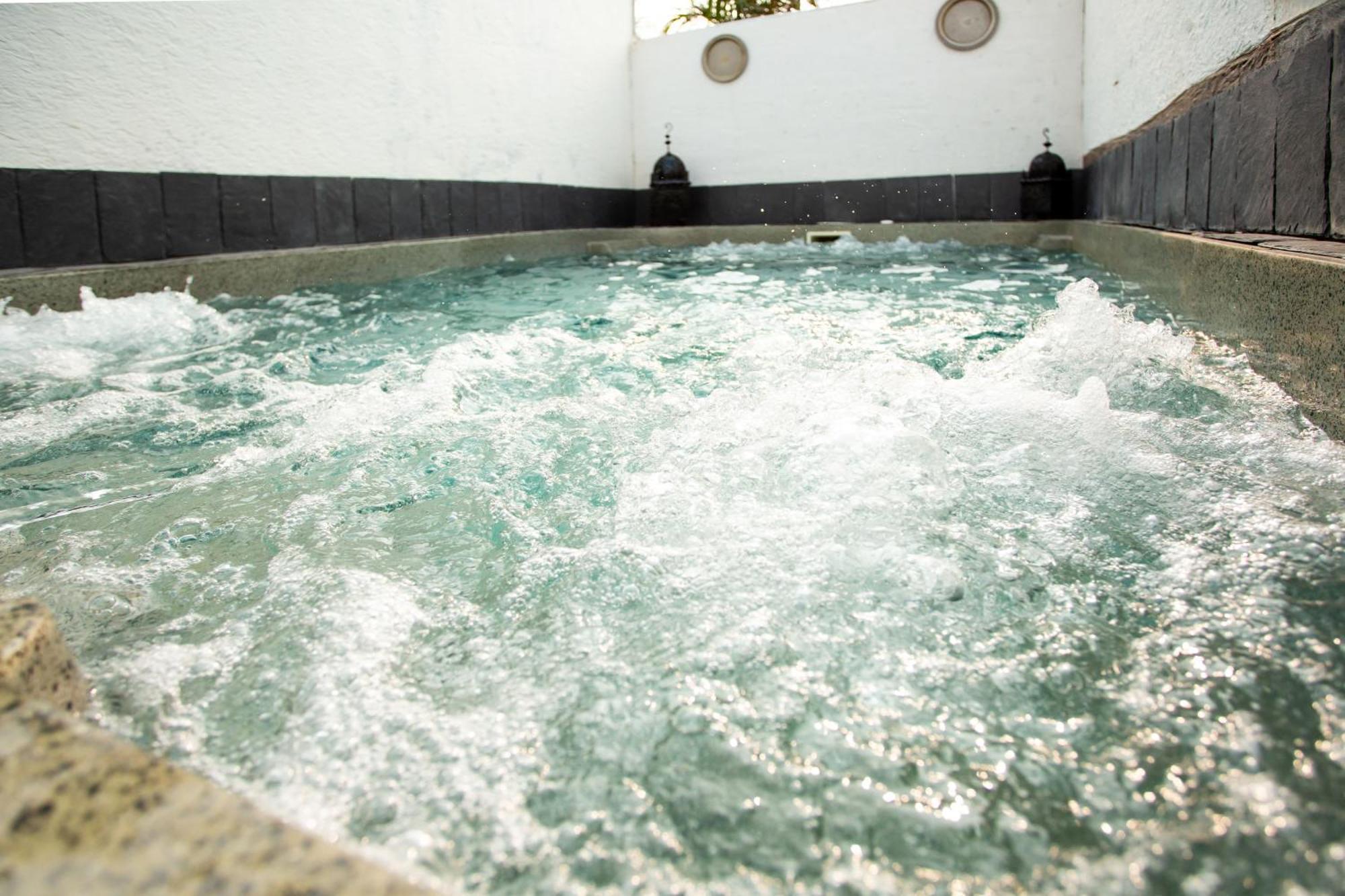 Villa Egipto Con Jacuzzi Y Piscina Climatizada Chiclana de la Frontera Exteriör bild